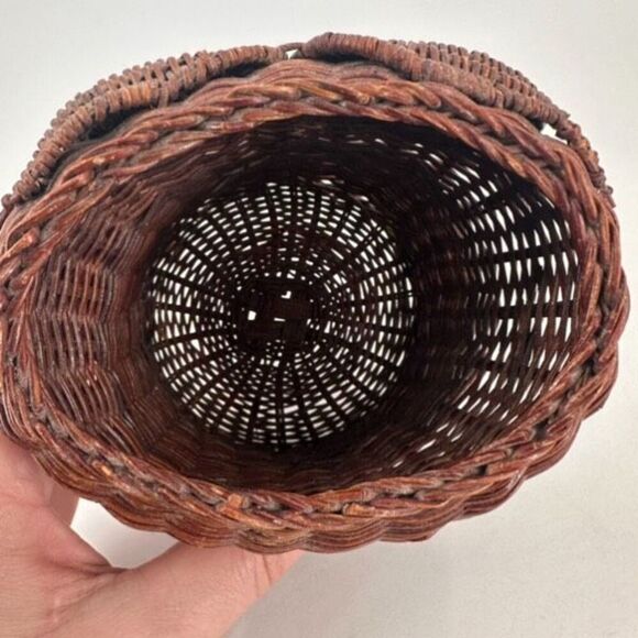 Vintage Wicker Rattan Woven Potpourri Basket Owl Collectible Adirondack Camp - Picture 4 of 11
